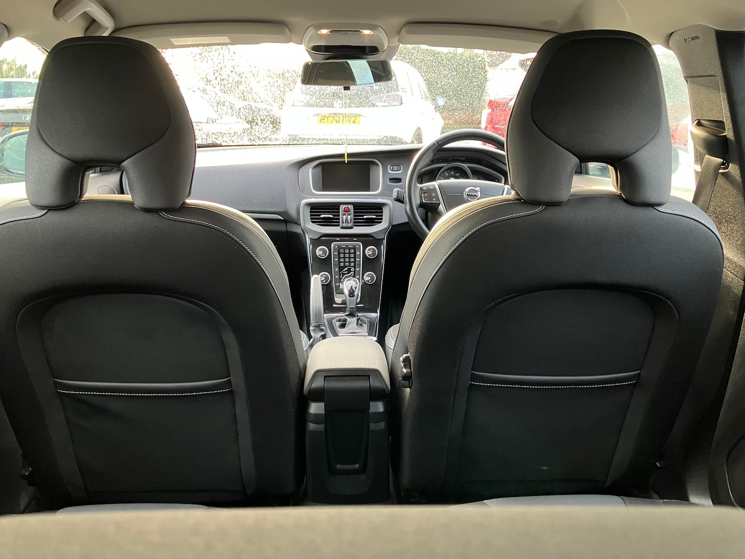 Used Volvo V40 2017 for sale - 77483283: Photo 4