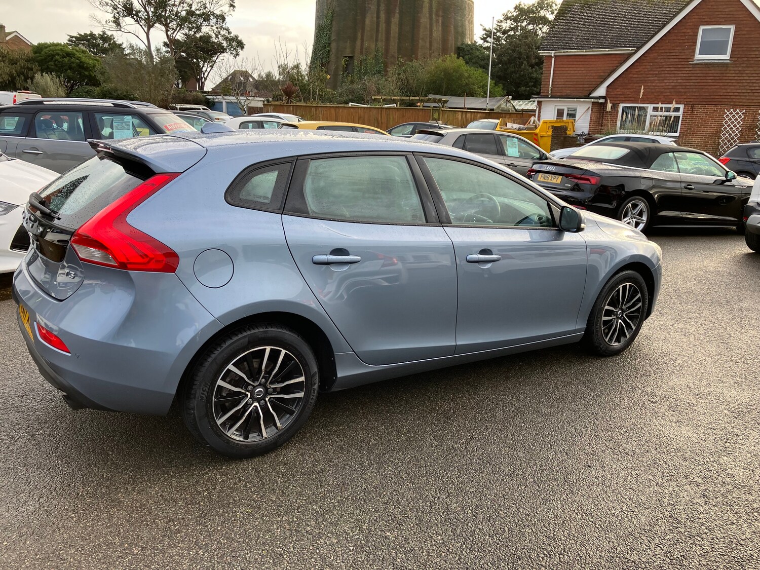 Used Volvo V40 2017 for sale - 77483283: Photo 7