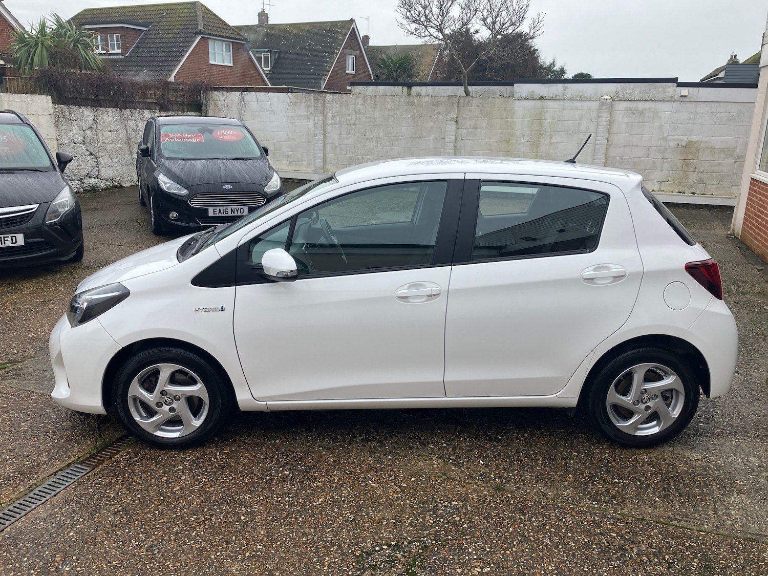 Used Toyota Yaris 2015 for sale - 77171415: Photo 9