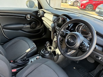 Used MINI Hatch 2018 for sale - 79335241: Photo