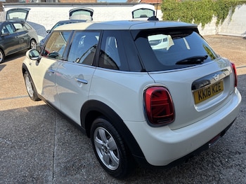 Used MINI Hatch 2018 for sale - 79335241: Photo