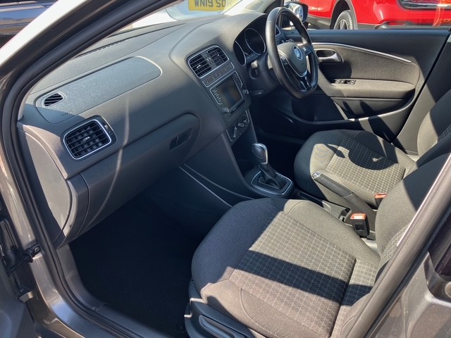 Used Volkswagen Polo 2017 for sale - 76724097: Photo 6