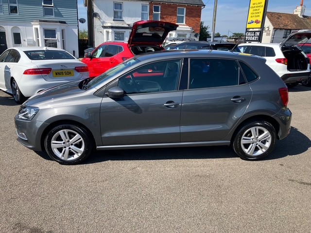 Used Volkswagen Polo 2017 for sale - 76724097: Photo 8