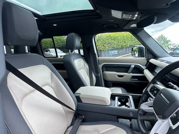 Used Land Rover Defender 2022 for sale - 74499690: Photo 12