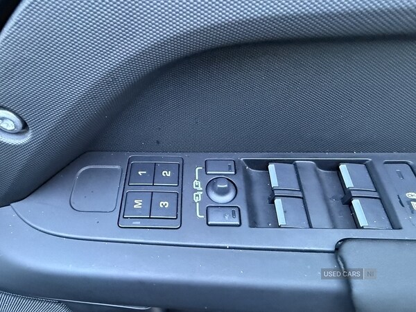 Used Land Rover Defender 2025 for sale - 77217889: Photo 12