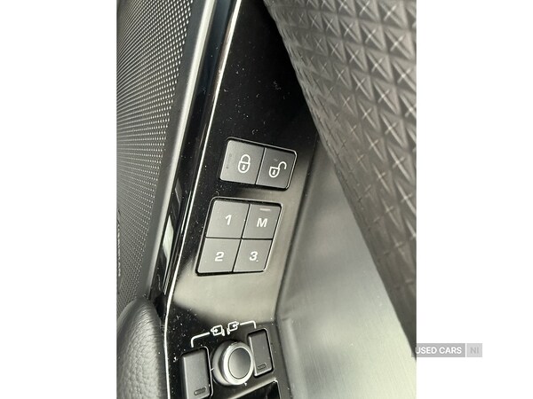 Used Land Rover Range Rover Velar 2019 for sale - 77292409: Photo 11