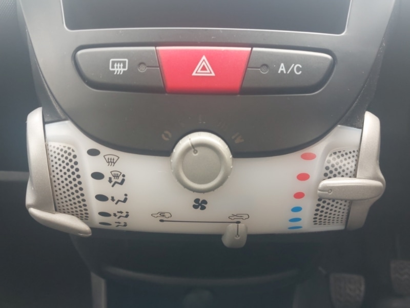 Used Peugeot 107 2014 for sale - 76387776: Photo 15