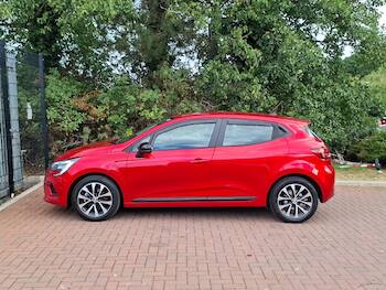 Used Renault Clio 2023 for sale - 79869947: Photo