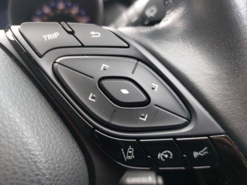 Used Toyota C-HR 2023 for sale - 77596927: Photo 12