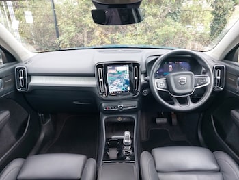 Used Volvo XC40 2024 for sale - 78342429: Photo