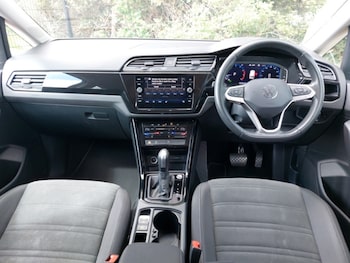 Used Volkswagen Touran 2023 for sale - 78522685: Photo