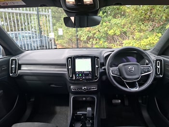 Used Volvo XC40 2023 for sale - 79529825: Photo