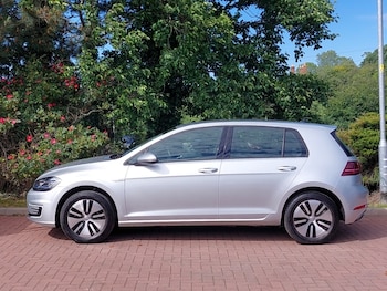 Used Volkswagen Golf 2019 for sale - 78751218: Photo