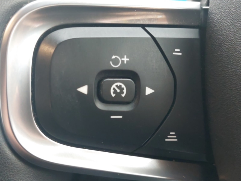 Used Volvo XC40 2021 for sale - 76526352: Photo 13