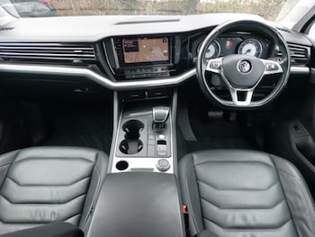 Used Volkswagen Touareg 2019 for sale - 77433050: Photo