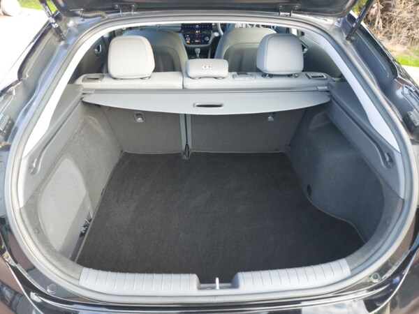 Used Hyundai IONIQ 2022 for sale - 76116324: Photo 8