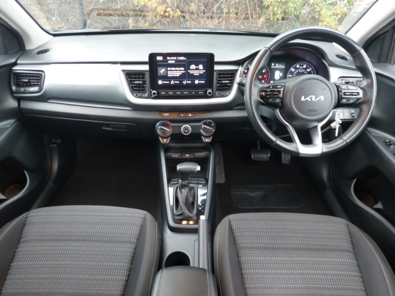 Used Kia Stonic 2022 for sale - 76816146: Photo 2