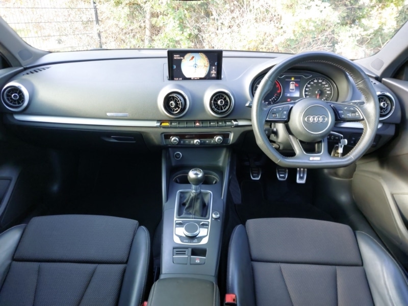 Used Audi A3 2018 for sale - 76358745: Photo 2