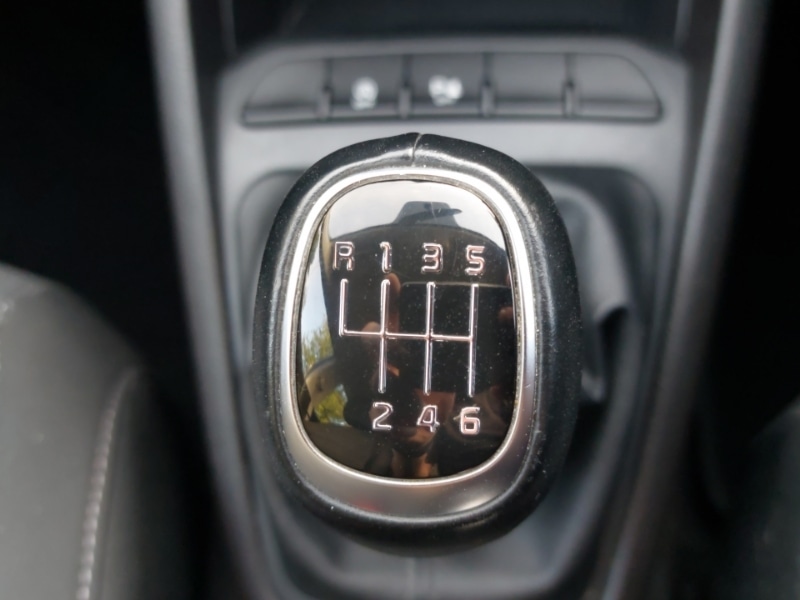 Used Kia Stonic 2019 for sale - 76567270: Photo 17