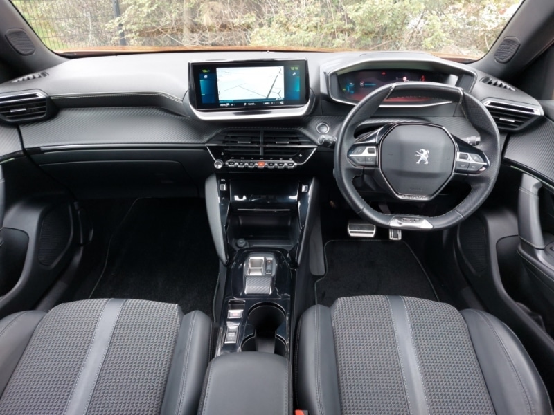 Used Peugeot 2008 2023 for sale - 78094114: Photo 2