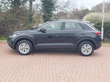 Used Volkswagen T-Roc 2022 for sale - 77908042: Photo