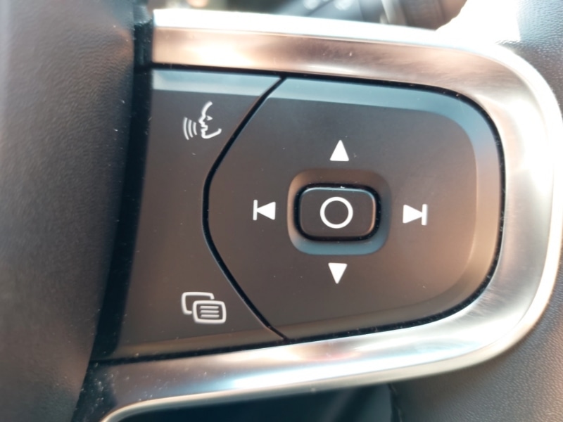 Used Volvo XC40 2023 for sale - 78169683: Photo 12