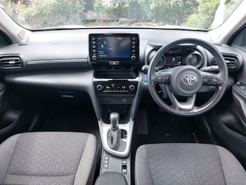 Used Toyota Yaris Cross 2023 for sale - 78921648: Photo