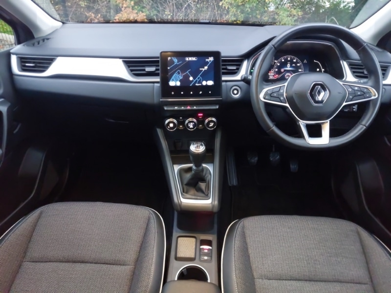 Used Renault Captur 2022 for sale - 76556630: Photo 2