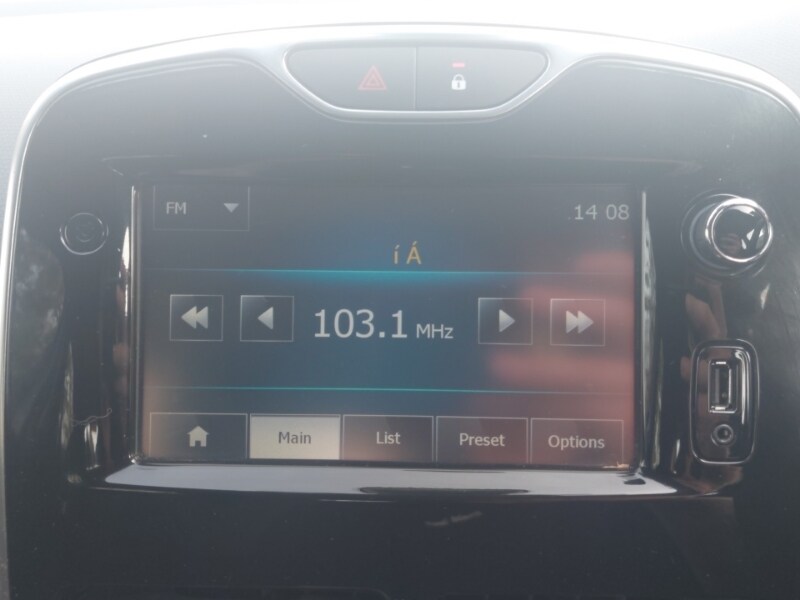 Used Renault Clio 2015 for sale - 77964317: Photo 14