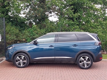 Used Peugeot 5008 2023 for sale - 78647577: Photo