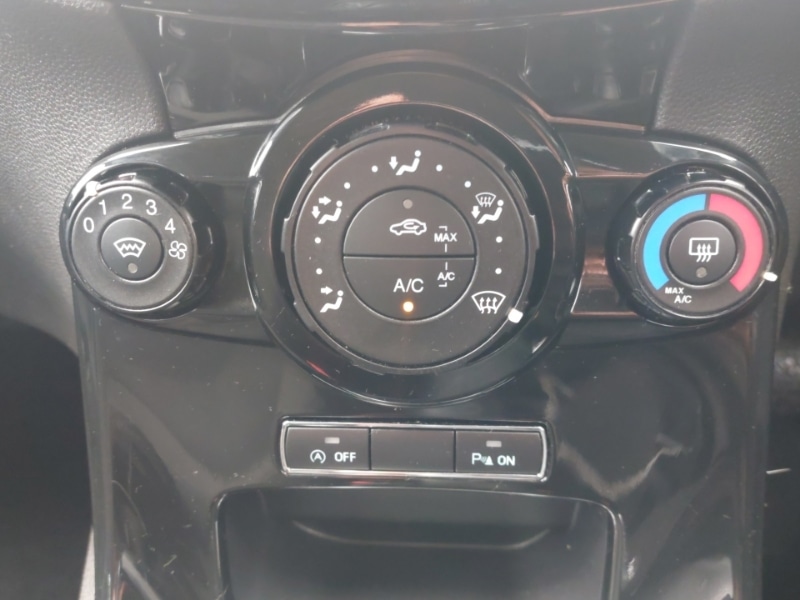 Used Ford Fiesta 2017 for sale - 77300133: Photo 17