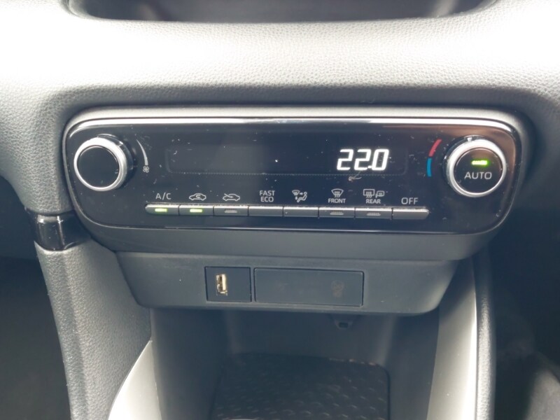 Used Toyota Yaris 2021 for sale - 77816825: Photo 17