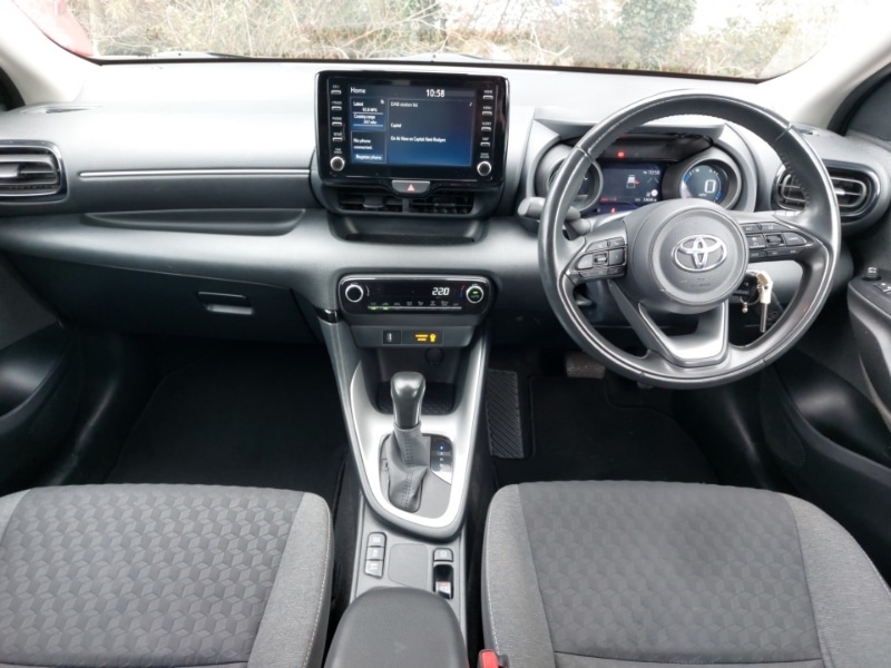Used Toyota Yaris 2021 for sale - 77816825: Photo 2