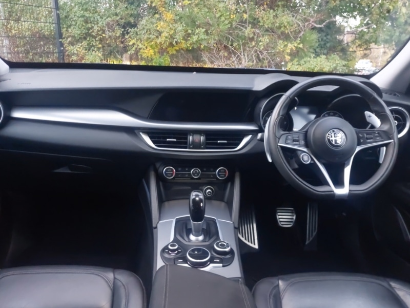 Used Alfa Romeo Stelvio 2018 for sale - 77130204: Photo 2