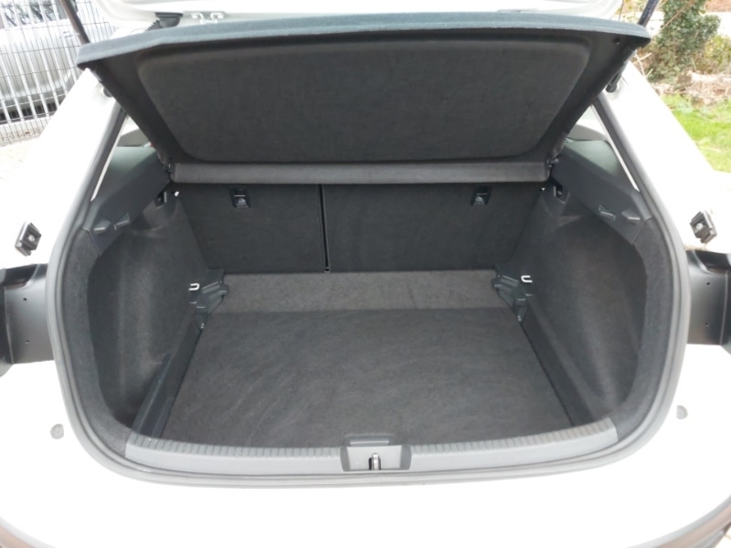 Used Volkswagen Taigo 2023 for sale - 77596909: Photo 8