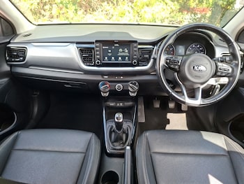 Used Kia Stonic 2020 for sale - 79513786: Photo