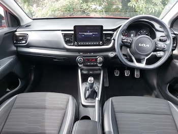 Used Kia Stonic 2023 for sale - 79286686: Photo