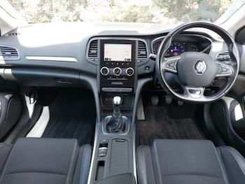 Used Renault Megane 2022 for sale - 75491634: Photo