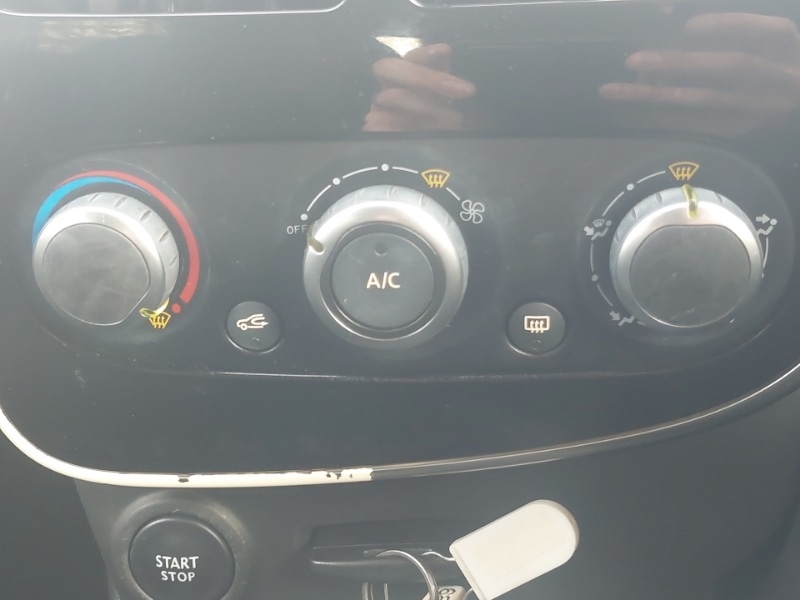 Used Renault Clio 2015 for sale - 78178553: Photo 17