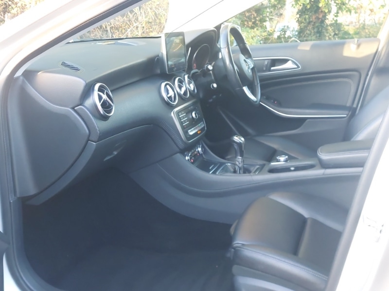 Used Mercedes-Benz A-Class 2017 for sale - 76521409: Photo 5