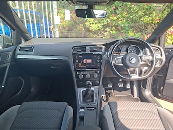 Used Volkswagen Golf 2019 for sale - 79581472: Photo