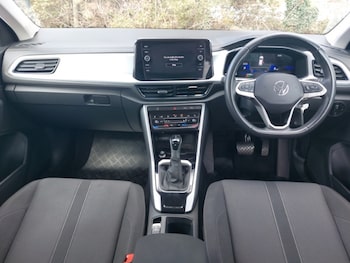 Used Volkswagen T-Roc 2023 for sale - 77999285: Photo