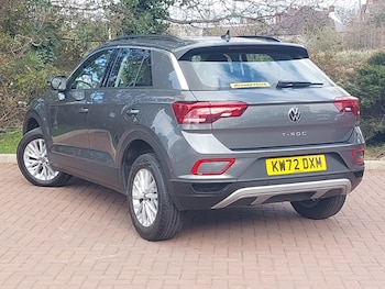 Used Volkswagen T-Roc 2023 for sale - 77999285: Photo