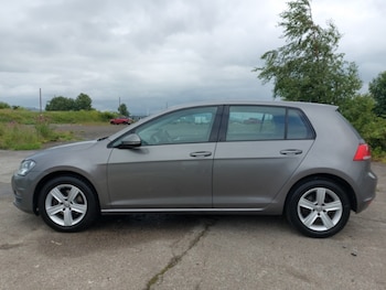 Used Volkswagen Golf 2017 for sale - 75784529: Photo