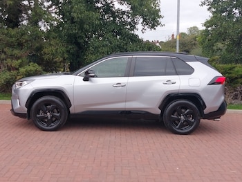 Used Toyota RAV4 2020 for sale - 77004800: Photo