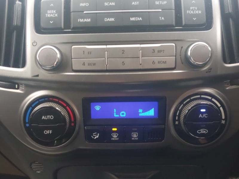 Used Hyundai i20 2013 for sale - 76537297: Photo 13