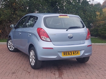 Used Hyundai i20 2013 for sale - 76537297: Photo