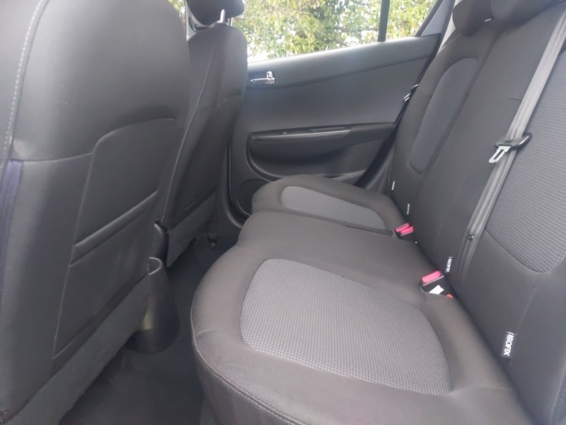 Used Hyundai i20 2013 for sale - 76537297: Photo 6