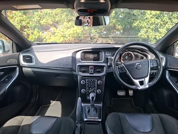 Used Volvo V40 2017 for sale - 79356472: Photo