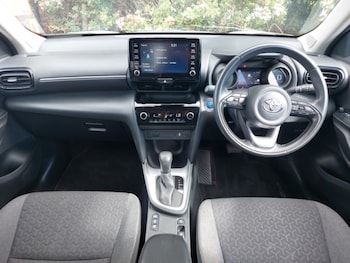Used Toyota Yaris Cross 2023 for sale - 79126584: Photo